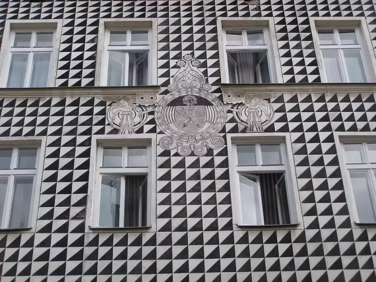 Сграффито. Сграффито на фасаде здания в Кракове, Польше Сграффито. Сграффито на фасаде здания в Кракове, Польше