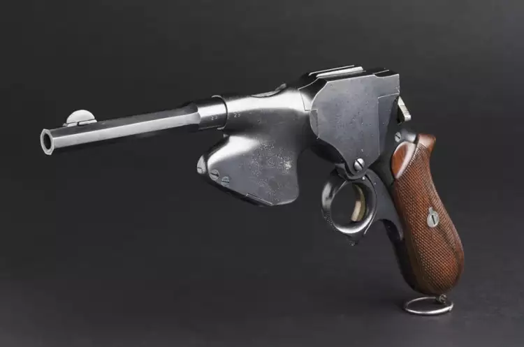 Hermann Historica. Revolver Hermann Historica. Revolver