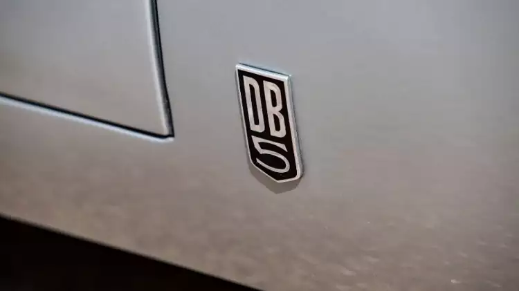 Знак на авто