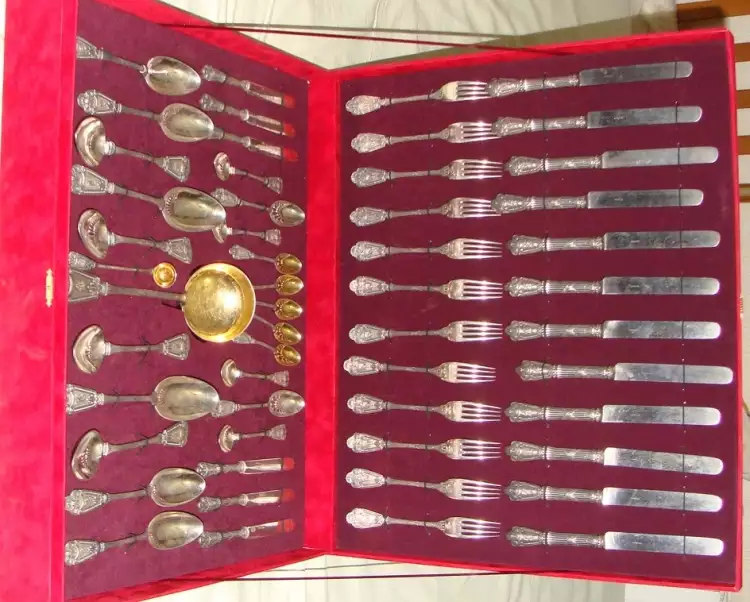 Die Firma Lorie. Besteck aus Silber, Ende 19. Jahrhundert Die Firma Lorie. Besteck aus Silber, Ende 19. Jahrhundert