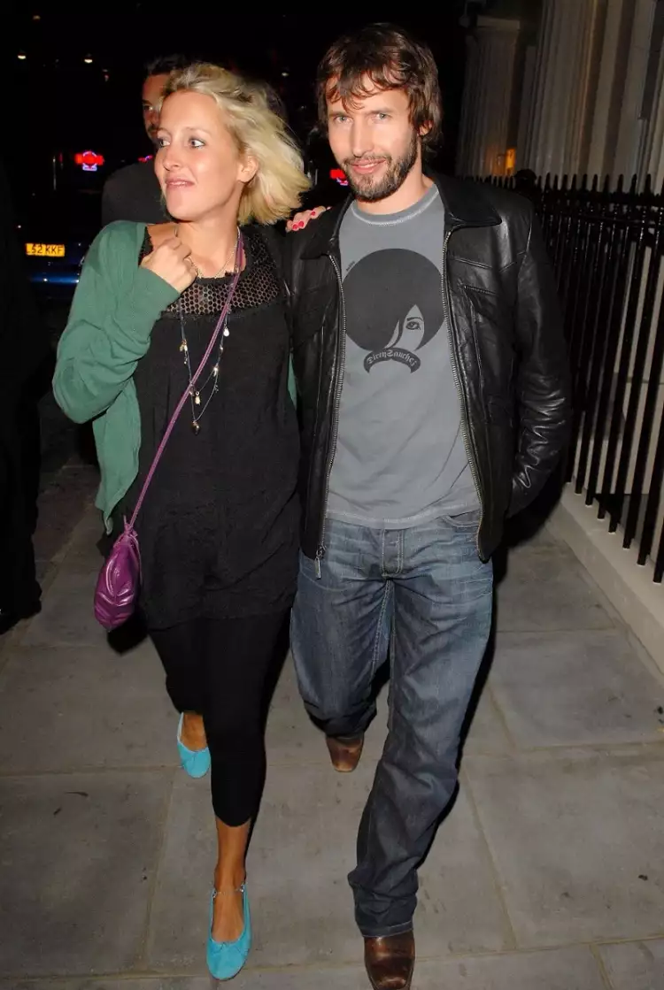 Самые странные лоты аукциона. Джеймс Блант с «проданной» сестрой