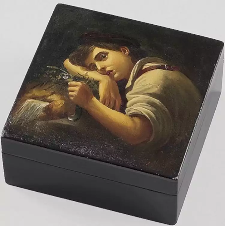 Федоскинская миниатюра. Коробочка с изображением отдыхающего садовника (с оригинала О.А. Кипренского). Середина XIX в.