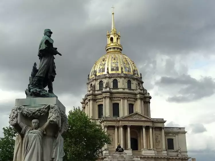 Жан Буше. Памятник маршалу Галлиени, 1926