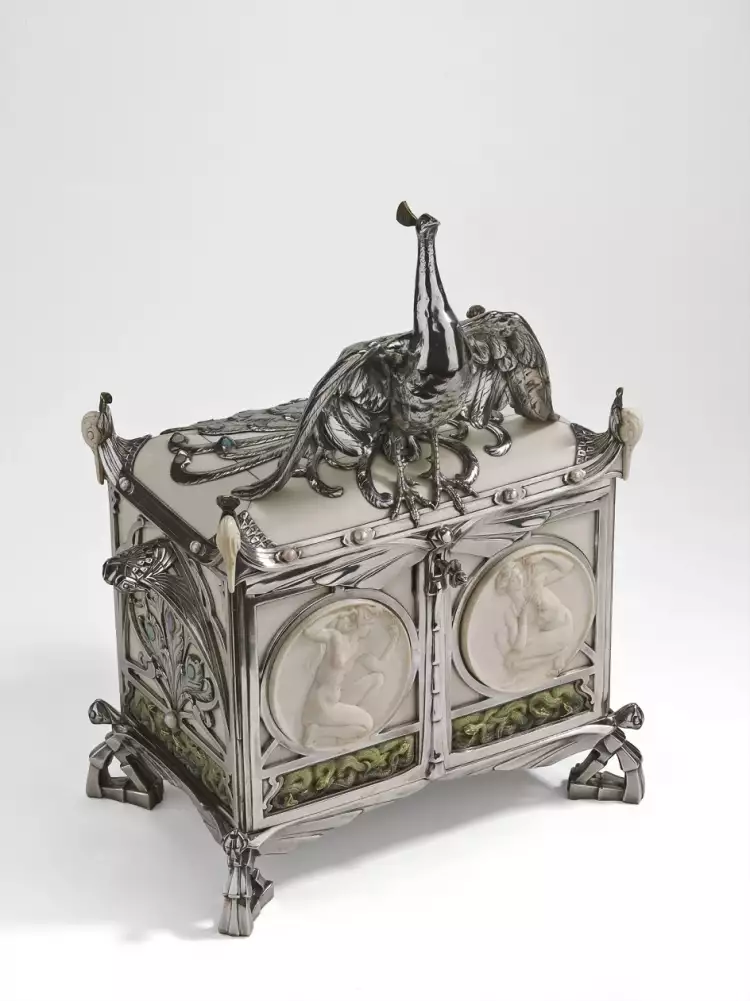 Бельгийское серебро. «Павлин», серебро, слоновая кость, опалы, жемчуг