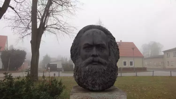 Фриц Кремер. Скульптурный портрет Карла Маркса, 1967