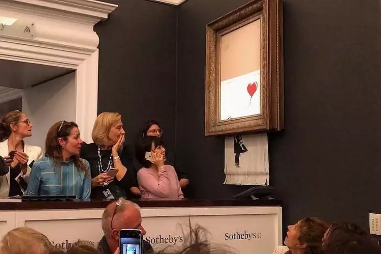 Самоуничтожившаяся картина Бэнкси «Девочка с шаром»