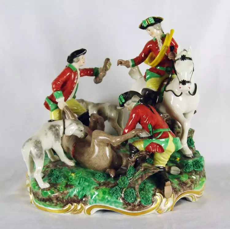 Nymphenburger Manufaktur. Statuette Hirschjagd, frühes 20. Jahrhundert