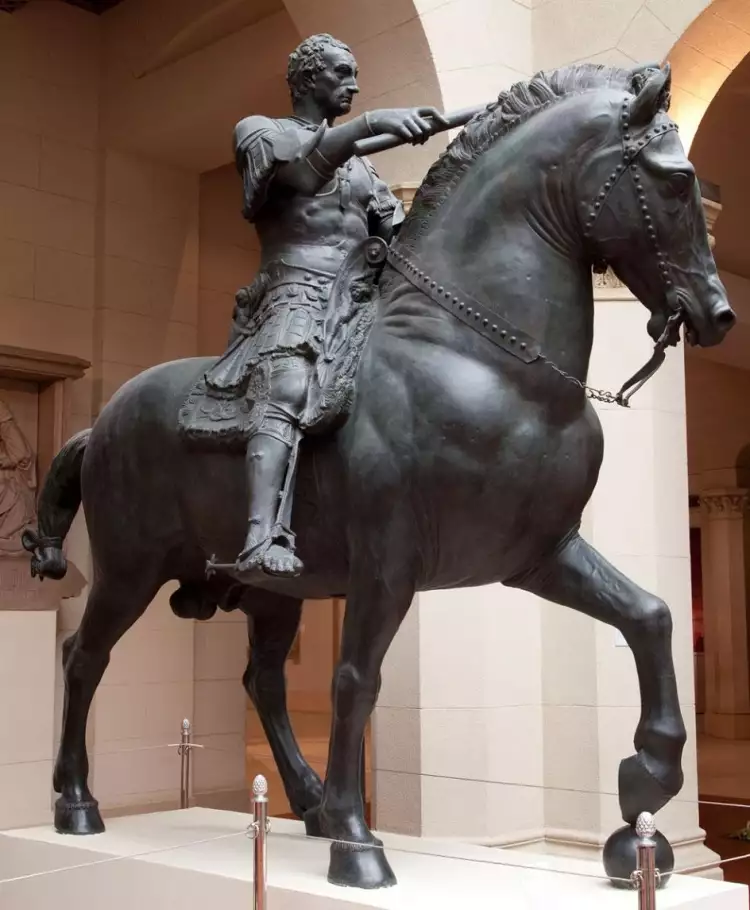 Донателло. «Конная статуя Гаттамелаты», 1450