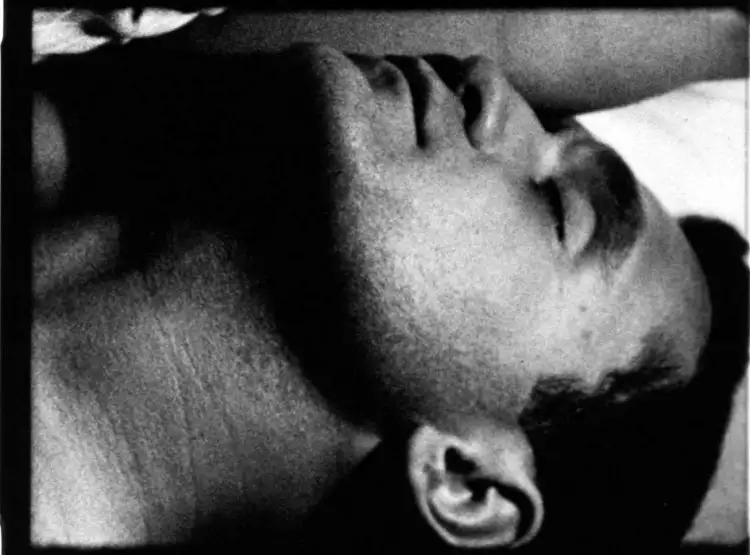 Факты из жизни знаменитых художников. Кадр из фильма Энди Уорхола «Сон»