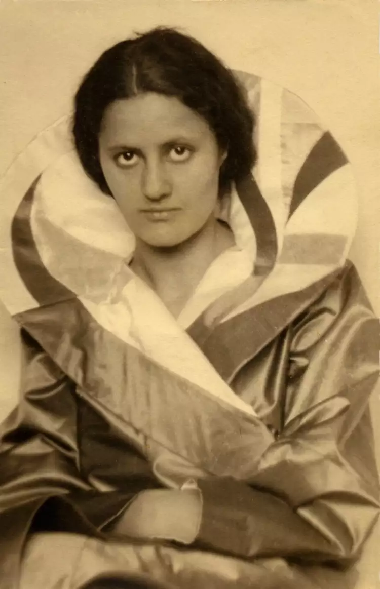 Ева Штрикер-Цайзель Ева Штрикер-Цайзель