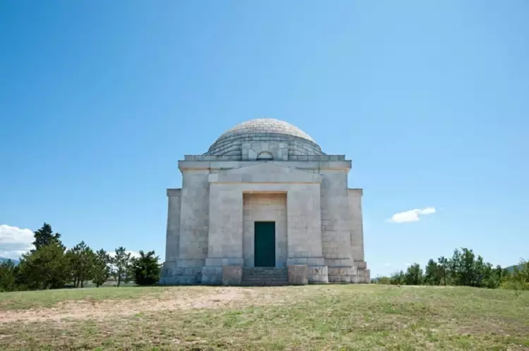 Иван Мештрович. Храм Пресвятого Искупителя, 1931