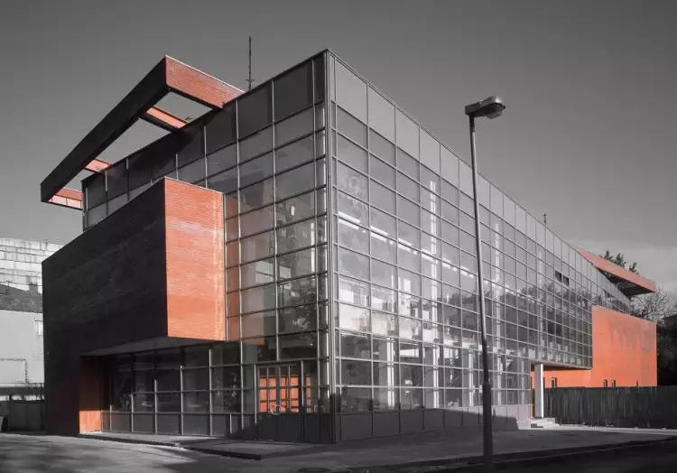 Архитектурная фотография. Юрий Пальмин. «Магазин на Большой Семеновской улице»