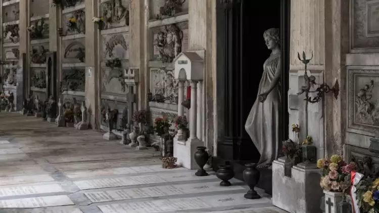 Искусство на кладбище. Кладбище Стальено