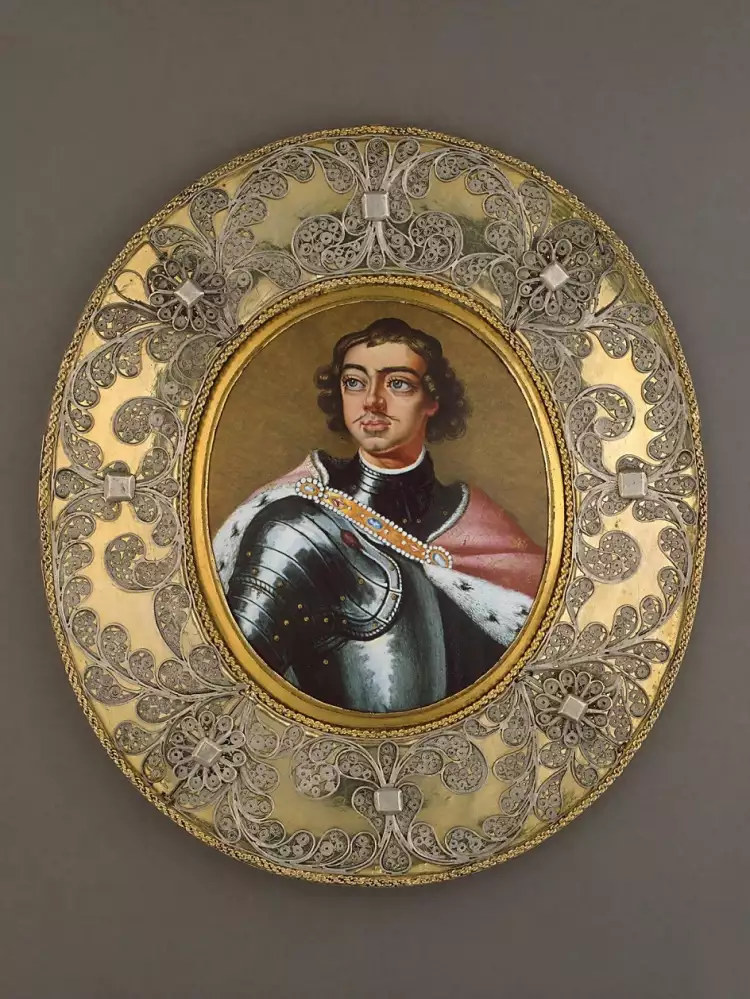 Старинное серебро с эмалью. Неизвестный мастер. Миниатюрная картина на эмали «Портрет Петра I», XVIII век