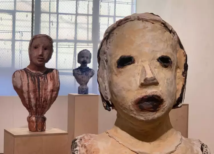 Элиза Сигел. Сюрреалистические головы