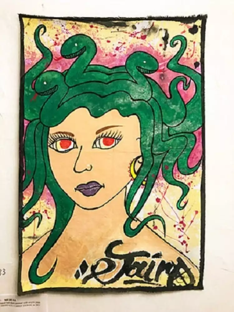 Художник-заключенный Джаиро «Медуза» (рисунок на разорванной простыне) Художник-заключенный Джаиро «Медуза» (рисунок на разорванной простыне)