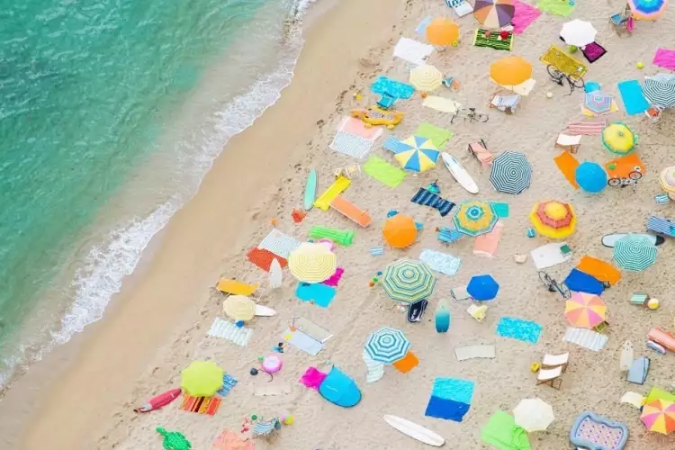 Поп-арт в фотографии. Грей Малин. «Пляж в Барселоне», ХХI век