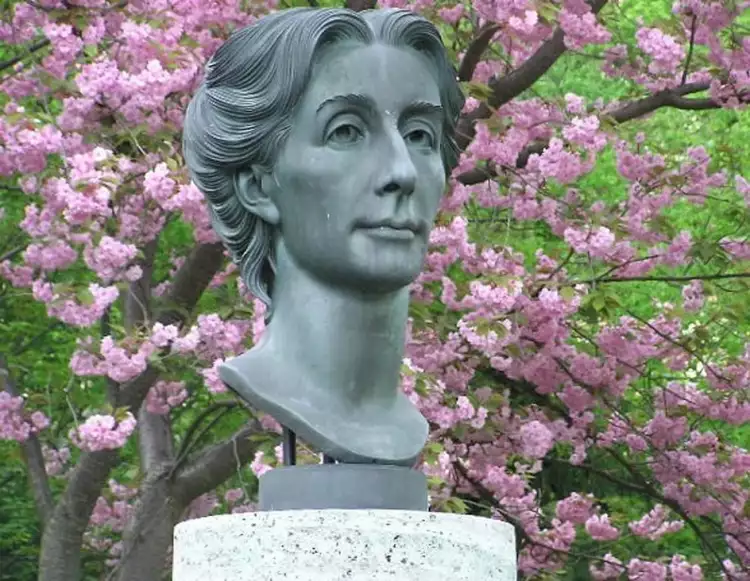 Арно Брекер. Бюст Козимы Вагнер, 1982