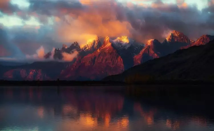 Пейзаж в фотографии. Грегори Боратин «Горячие вершины», XXI век
