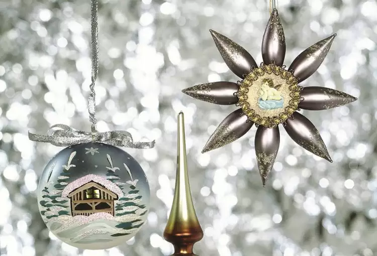 Рождество в Великобритании. Стеклянные елочные украшения. Музей Альберта и Виктории