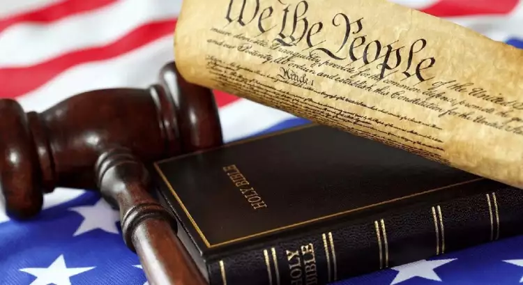 Творчество. Фрагмент первого листа Конституции США, 1787