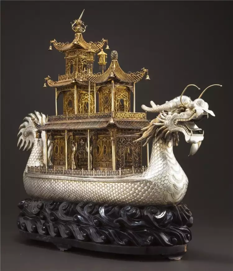 Kunst. Traditionelle chinesische Knochenschnitzerei Kunst. Traditionelle chinesische Knochenschnitzerei