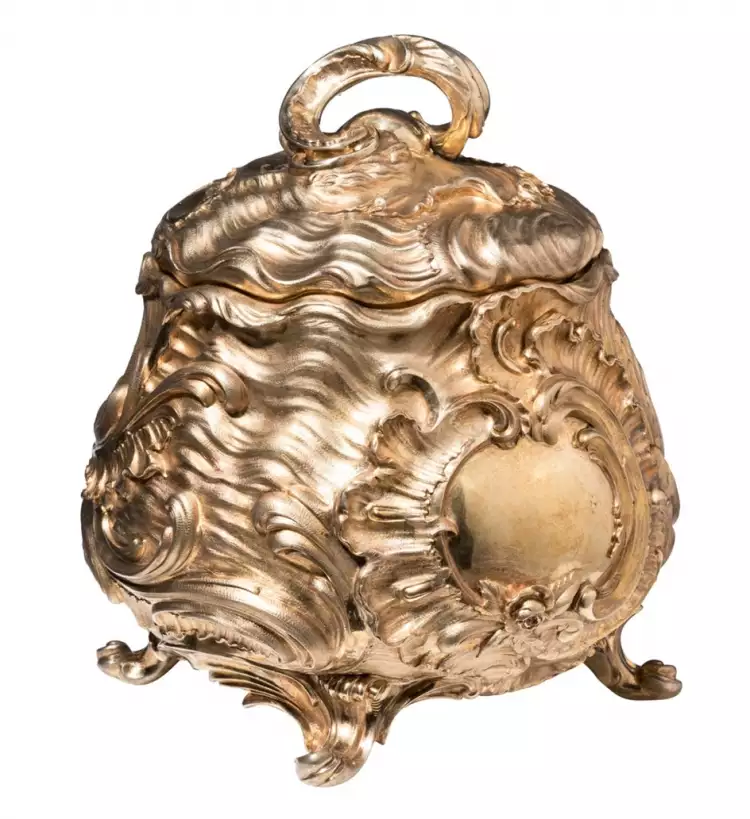 Hermann Historica. Lidded box Hermann Historica. Lidded box