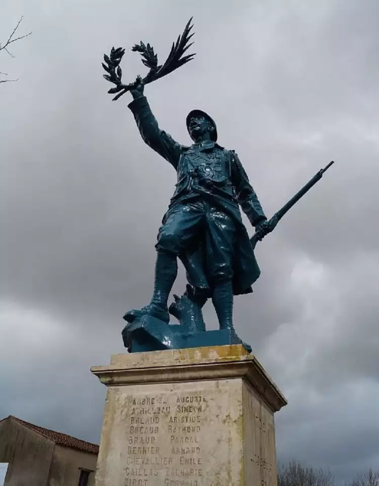 Жан Буше. Памятник выпусникам военной академии Сен-Сир, 1922