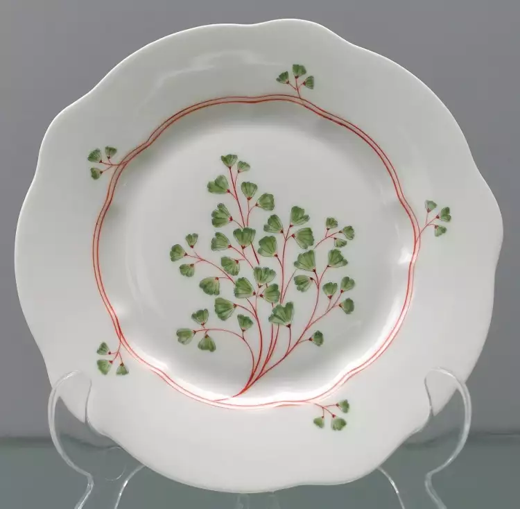 Nymphenburger Manufaktur. Teller mit Entwurf von Max Rossbach und Hermann Gradl, 1900–1902