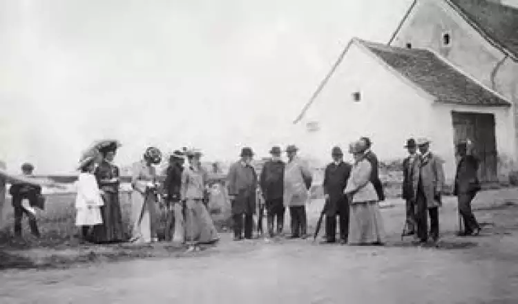 Prinz und Prinzessin Ludwig, das spätere Königspaar, mit Töchtern und ungarischen Gästen in Sárvár