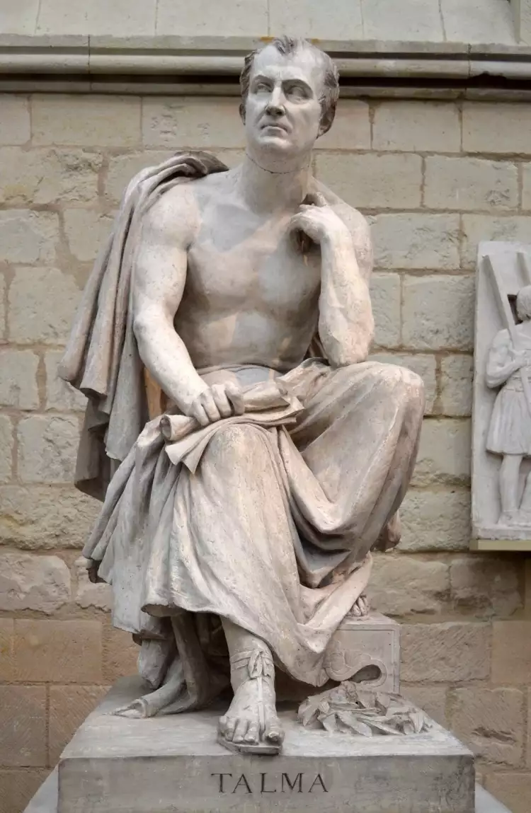 Давид д’Анже. Памятник актеру Франсуа-Жозефу Тальма́, 1832 Давид д’Анже. Памятник актеру Франсуа-Жозефу Тальма́, 1832