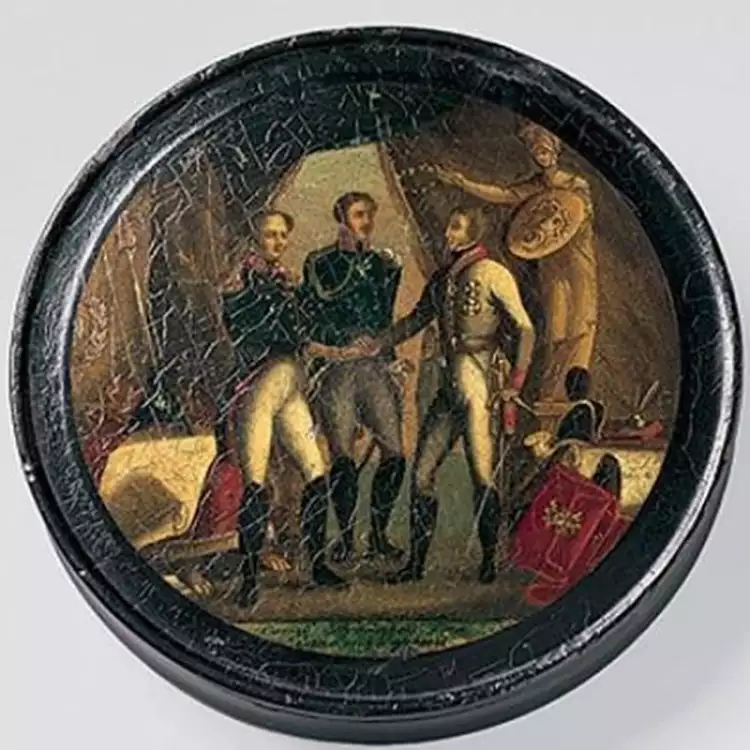 Старинная федоскинская табакерка. Первая четверть XIX в. Фабрика П.И. Коробова