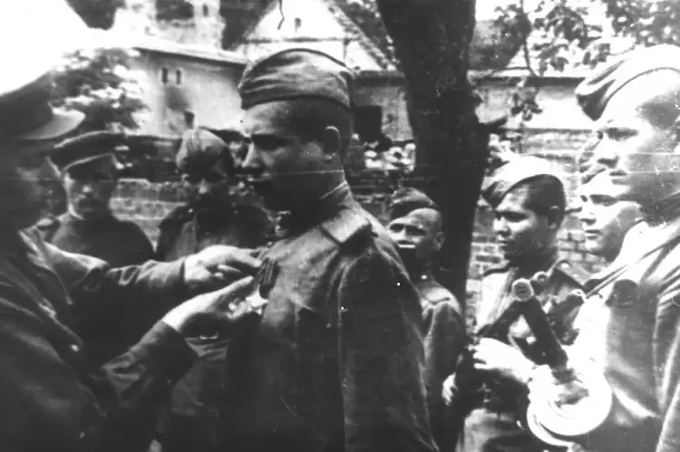 Ордена и медали СССР. Награждение орденом Славы Ордена и медали СССР. Награждение орденом Славы