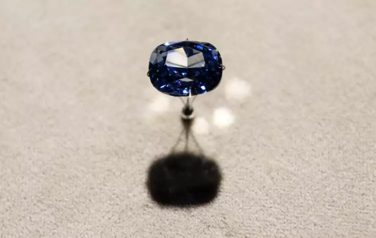 Бриллиант «Голубая луна» из Южной Африки