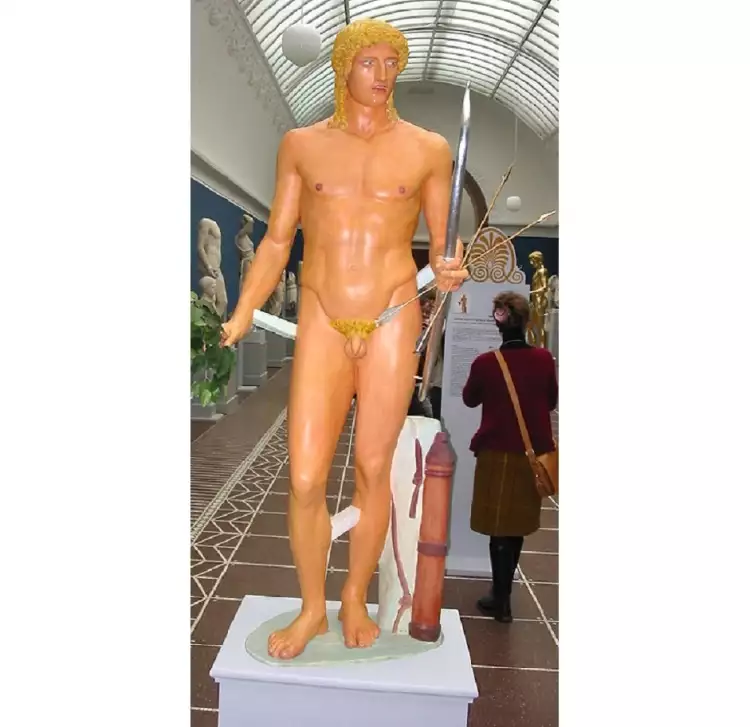 Древнегреческие статуи в цвете. Аполлон Древнегреческие статуи в цвете. Аполлон