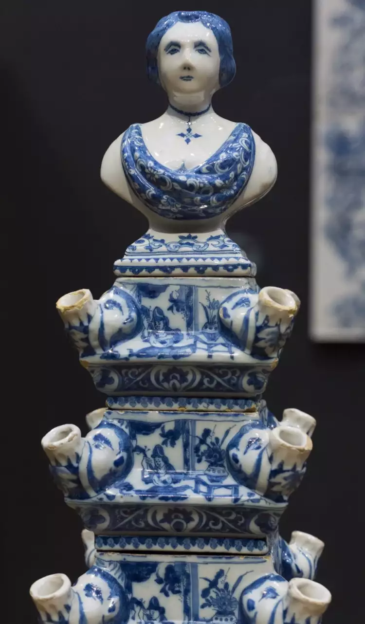 Делфтский фарфор. Многоярусная ваза для цветов