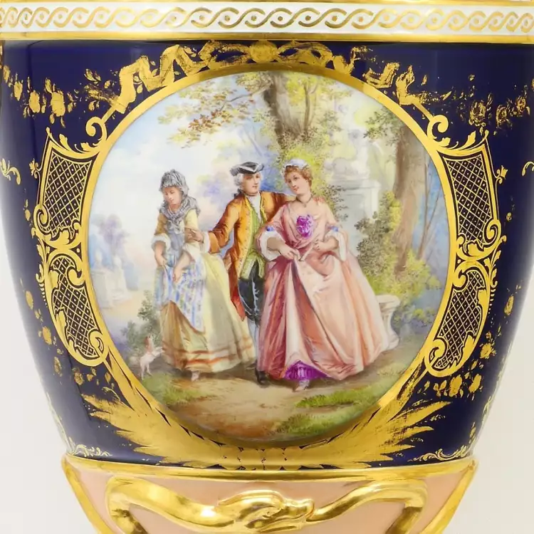KPM Berlin. Vase mit einem Watteau-Motiv, 1885 KPM Berlin. Vase mit einem Watteau-Motiv, 1885