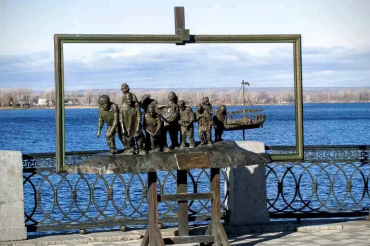 Николай Куклев. Скульптурная композиция «Бурлаки на Волге», 2014