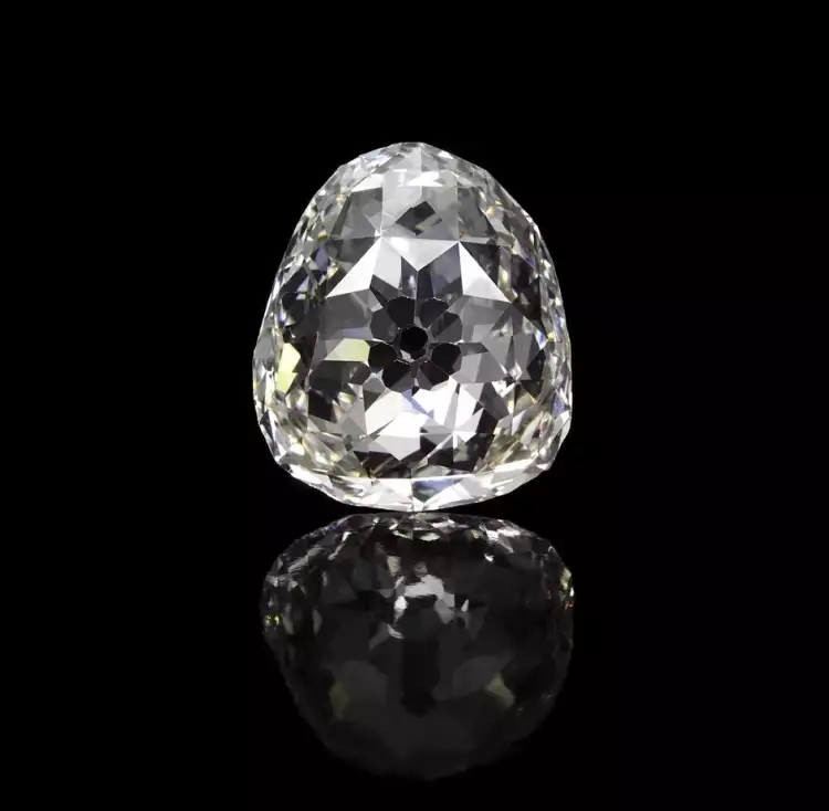 Таинственные ювелирные украшения. Бриллиант «Санси»