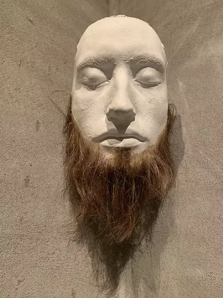 Инсталляция Григория Рахминовича