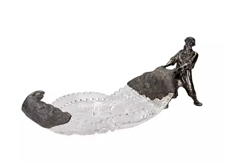 Crystal dish in silver Crystal dish in silver