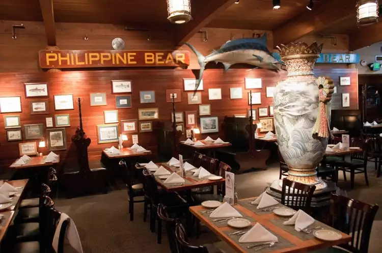 Ресторан Спенджера, внутри