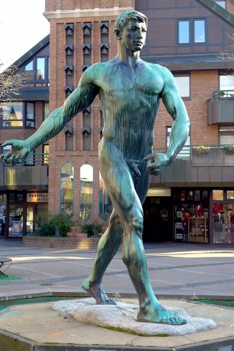 Фриц Климш. Скульптура «Сеятель», 1912