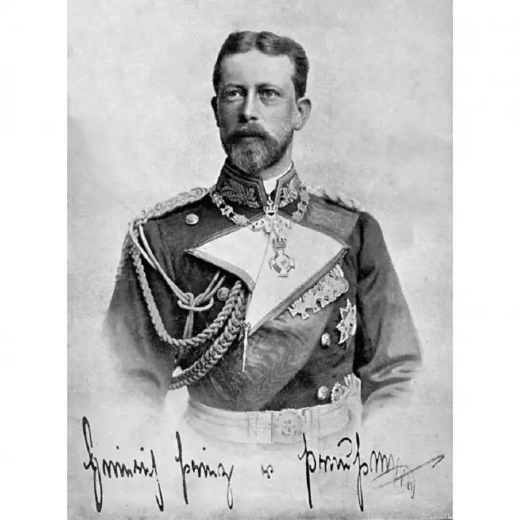 Орден дома Гогенцоллернов. Фотография Генриха Альберта Вильгельма, принца Прусский с орденом Орден дома Гогенцоллернов. Фотография Генриха Альберта Вильгельма, принца Прусский с орденом