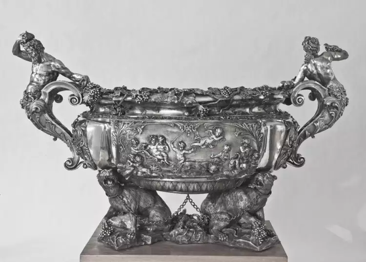 English Silver Tableware. Wine fridge, 1734-1735 гг.