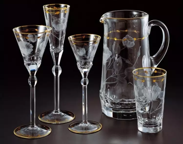 Хрусталь Мозер, кувшин и бокалы с объемной гравировкой Хрусталь Мозер, кувшин и бокалы с объемной гравировкой
