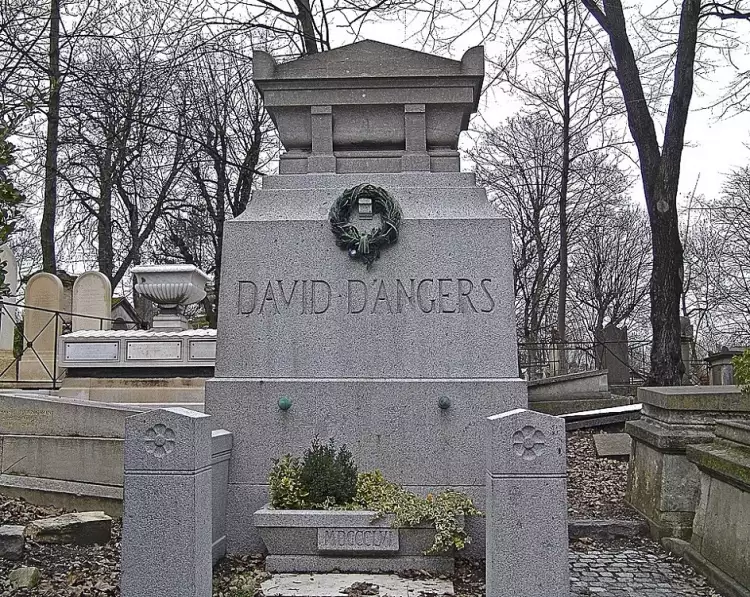 Давид д’Анже. Могила Давида д'Анжера на кладбище Пер-Лашез, 1856 Давид д’Анже. Могила Давида д'Анжера на кладбище Пер-Лашез, 1856