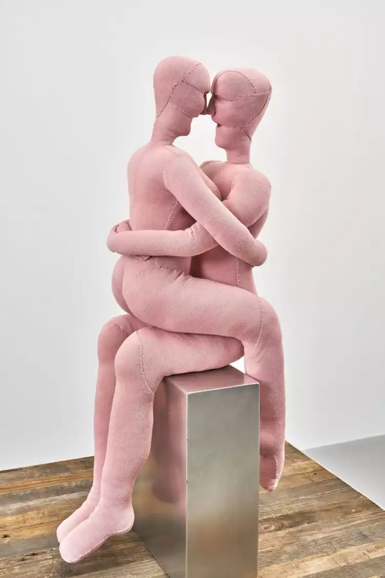 Луиза Буржуа. Скульптура Couple, 2004
