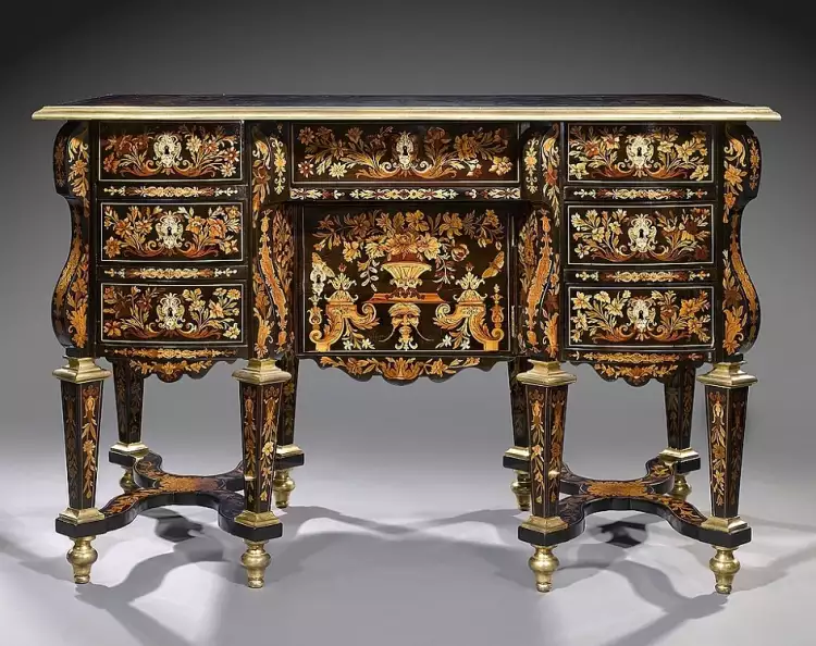 Marketerie. Pierre Gaulle. Ein Schreibtisch, Ende 17. Jahrhundert