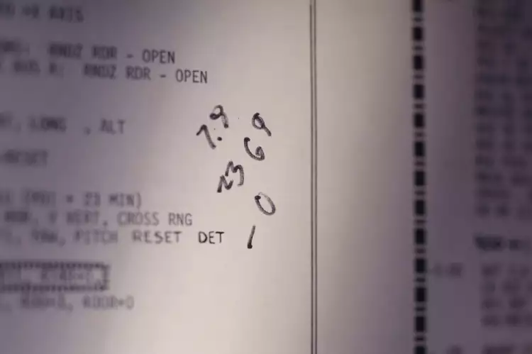 Первая запись на Луне